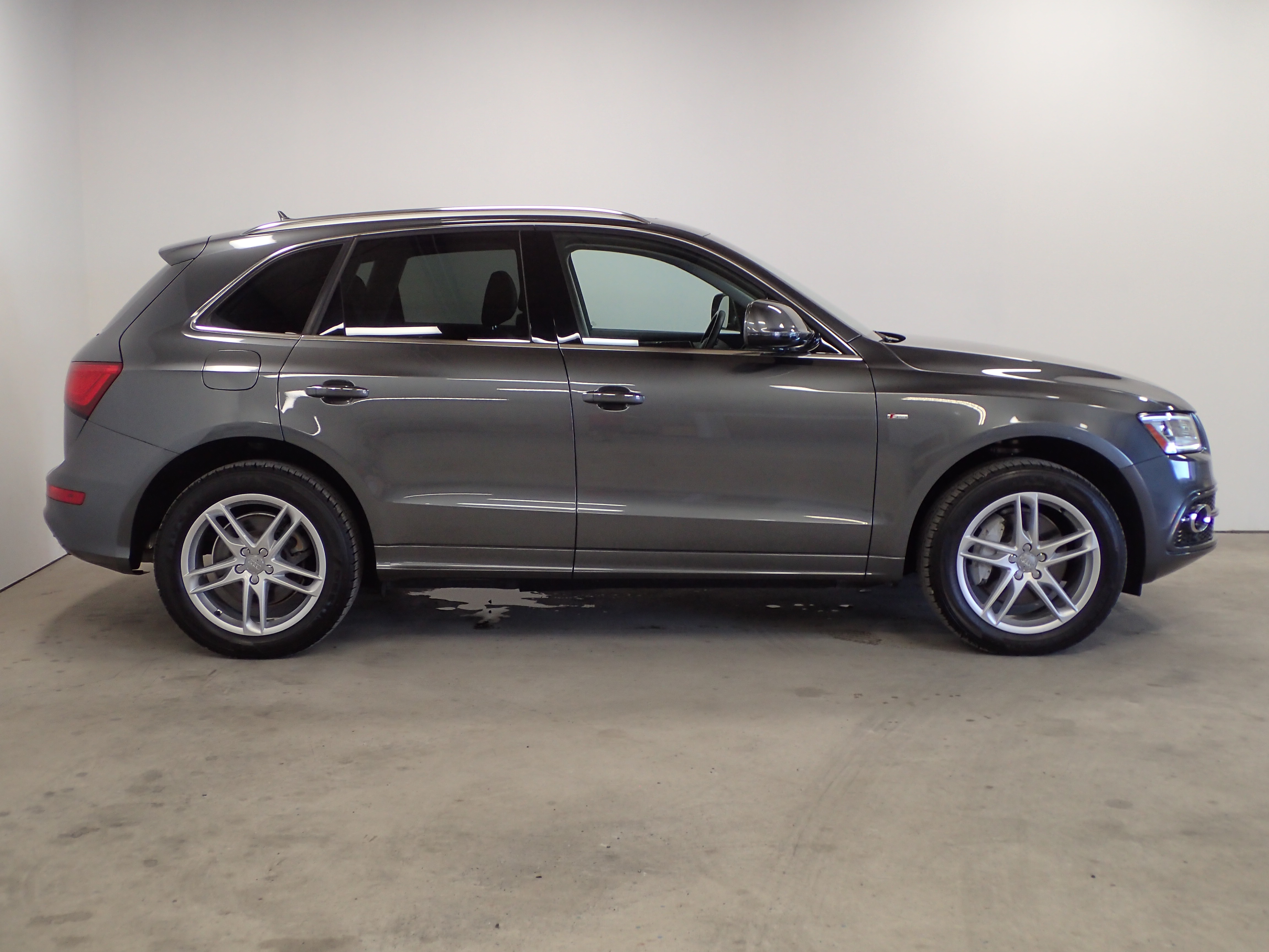 Pre-Owned 2016 Audi Q5 3.0T V6 Premium Plus Quattro NAV Sport Utility ...